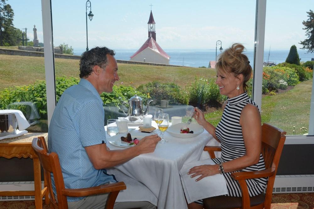 Hotel Tadoussac Eksteriør billede