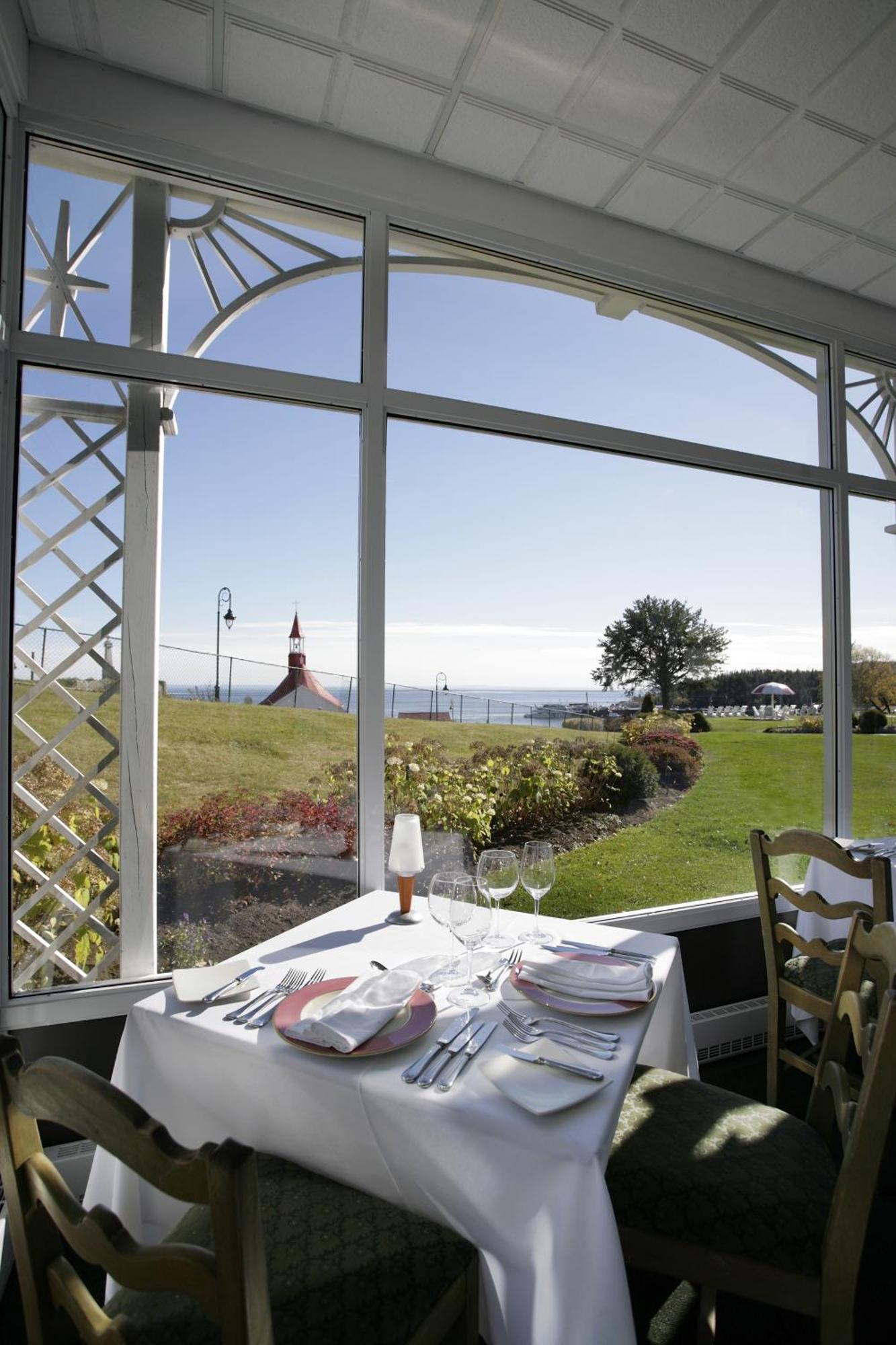 Hotel Tadoussac Eksteriør billede