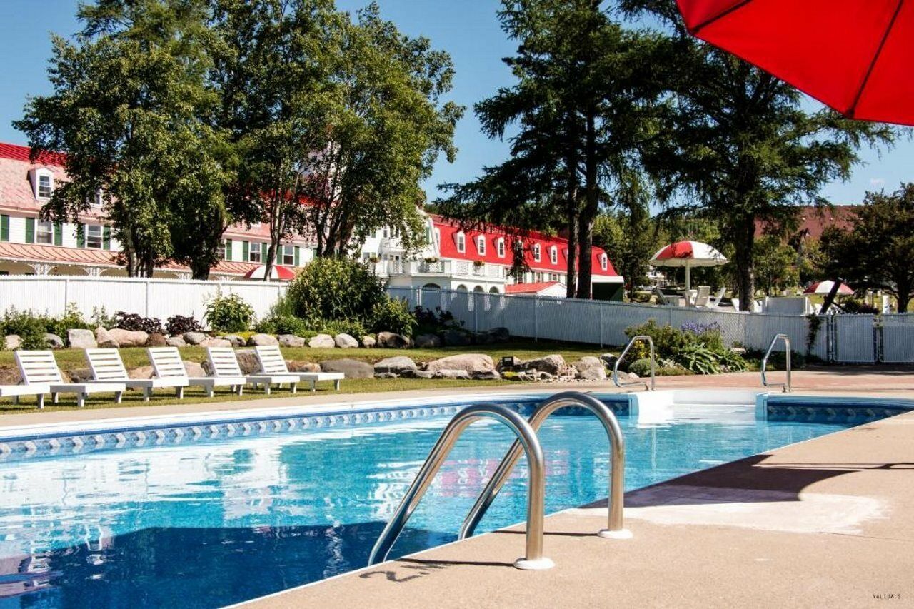 Hotel Tadoussac Eksteriør billede